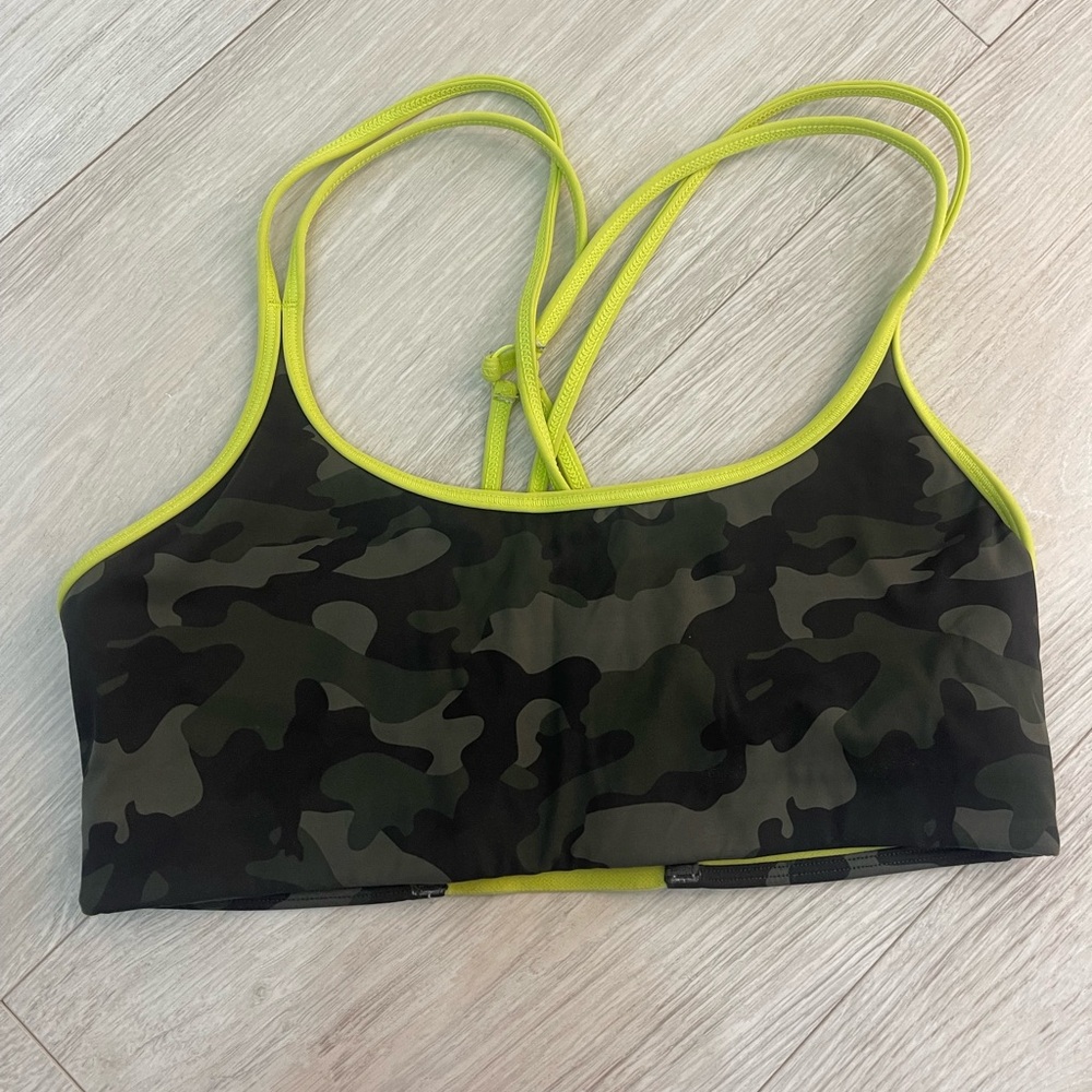 ALL ACCESS SPORTS BRA GREEN CAMOUFLAGE! SIZE SMALL. WORN ONCE!!!!!